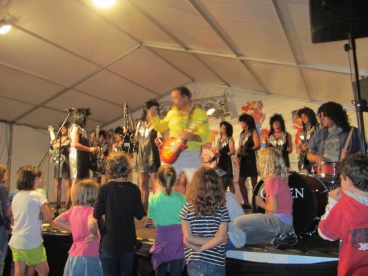 Strassen-_und_Hoffest 2014_085.jpg